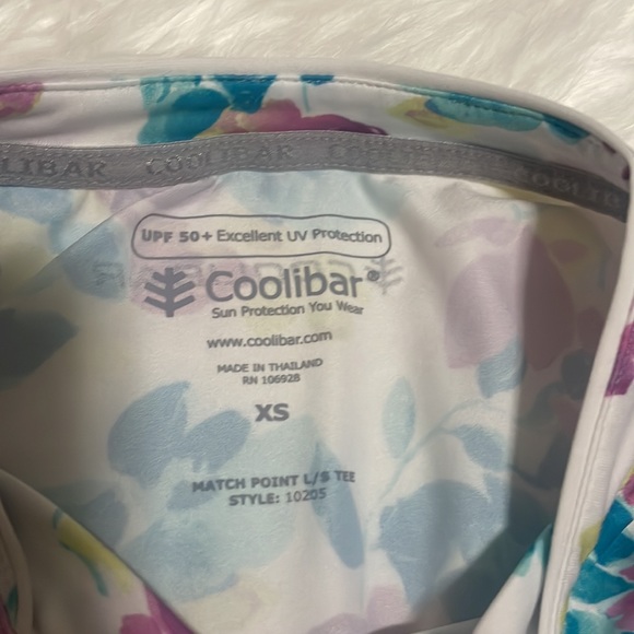 Coolibar UV Long Sleeve Devi, Dynamic Floral Fitness Shirt - Picture 6 of 8